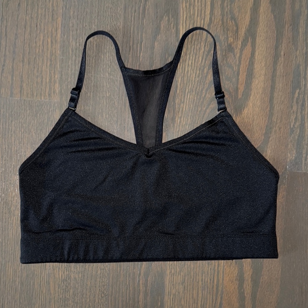 Athletic Essentials Black Adjustable Sports Bra with Moisture-Wicking Fabric | M
